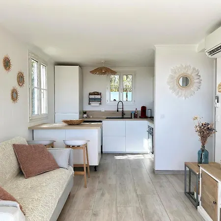 Superb With Sea View Les Restanques *