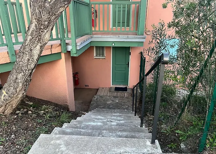 Superb With Sea View Les Restanques *