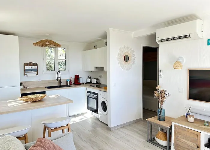 Apartment Superb With Sea View Les Restanques